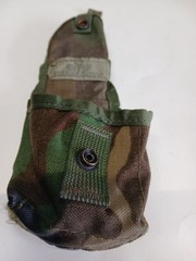 GENUINE US ARMY WOODLAND CAMO HAND GRENADE POUCH. NEW ! DURABLE & WELL MADE .