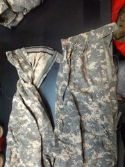 GENUINE US MILITARY ISSUED SOFT SHELL COD WEATHER TROUSERS. SIZE: MEDIUM -LONG