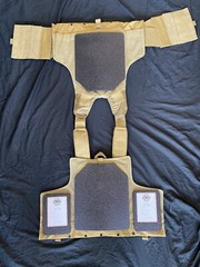 Tactical Vest COYOTE FDE Tan Plate Carrier W/ 2 10×12 Curved Lvl 4 Plates/ Sides