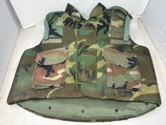 US Army Woodland Camo Body Armor Flak Fragmentation Protective Vest Large 41-45