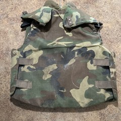 US Army Woodland Camo Body Armor Flak Fragmentation Protective Vest Large 41-45