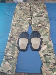 Unbranded Tactical Military MultiCam Pants with Knee Pad Inserts – US 30/32