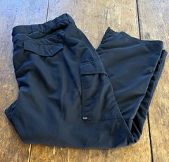 5.11 Tactical Black lightweight cargo pockets Men’s 42×30 actual 41×29