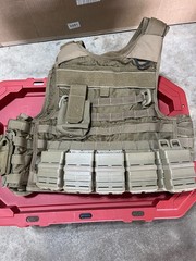 BLACKHAWK! Large Brown Nylon Plate Carrier Vest Adjustable Durable Hunting