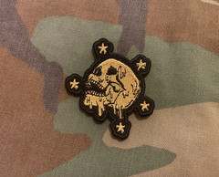 NORTHERN PROVISIONS NORPRO METALLIC GOLD MELTINGGAZER PATCH HOOK BACKING NOT FOG
