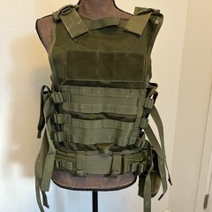 Tactical Vest Unbranded With Mag Pouches NWOT