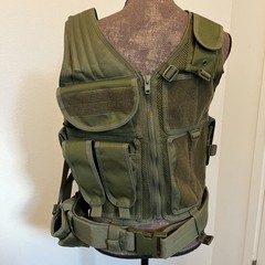 Tactical Vest Unbranded With Mag Pouches NWOT
