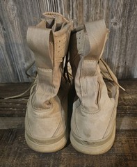 Nike SFB Field 2 8″ Tactical Boots Beige Men’s 12 M Lightweight AO1220-900