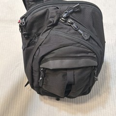 Vertx Commuter Sling 2.0 EDC CCW Bag F1 VTX5011 Backpack Black EUC