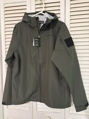 BAERSkin Men’s Tactical Hooded Waterproof Jacket Green Solid Polyester S