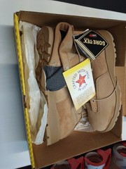 NEW GENUINE BELLEVILLE DESERT COMBAT BOOTS. SIZE 13 . 0N DURABLE & WELL MADE USA