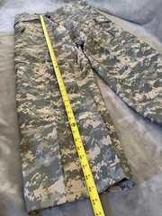 GENUINE II OCP CAMOUFLAGE EXTREME COLD WEATHER TROUSERS. SIZE: LARGE -LONG NEW