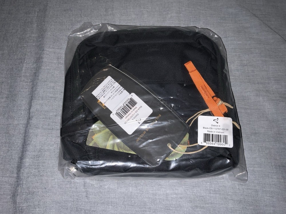 MYSTERY RANCH – District 4 Crossbody or Hip Bag – Black – New From Japan