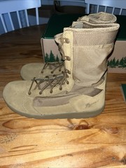 Danner Tachyon 8” Men’s Boots NEW W/BOX Sells For $180 New (size 10.5 EE/wide)