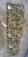 GENUINE II OCP CAMOUFLAGE EXTREME COLD WEATHER TROUSERS. SIZE: LARGE -LONG NEW