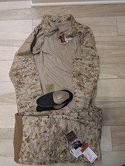 Emersongear G3 Combat Set AOR1 Desert Digital Medium Regular MR NWT with Pads