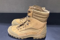 GENUINE US MILITARY ISSUE BATES DESERT COMBAT BOOTS. SIZE: 14 REGULAR NEW IN BOX