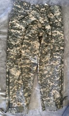GENUINE II OCP CAMOUFLAGE EXTREME COLD WEATHER TROUSERS. SIZE: LARGE -LONG NEW