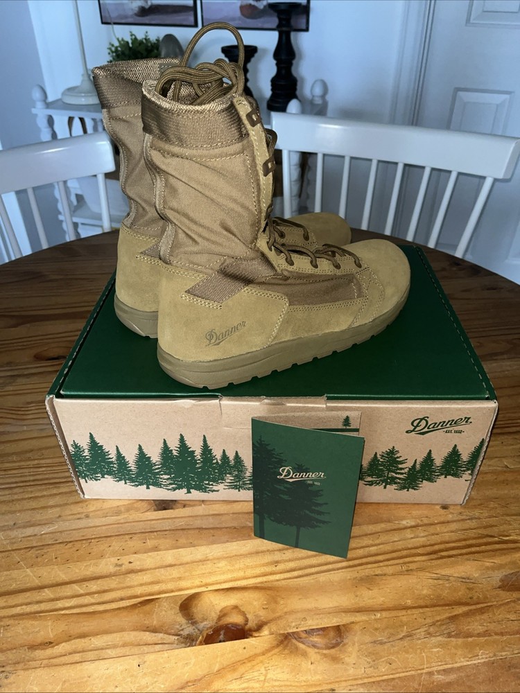 Danner Tachyon 8” Men’s Boots NEW W/BOX Sells For $180 New (size 10.5 EE/wide)