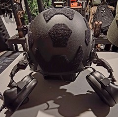 NIJ IIIA Ballistic Helmet & UV-5R RADIO UHMWPE F30 COMMS NAV LIGHT IFF U94 PTT