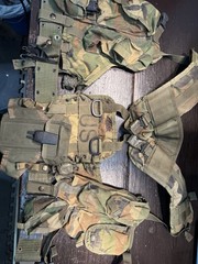 Camouflage Tactical Load Bearing Vest Nylon Medium Hunting Multiple Pockets