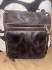 Gun Toten Mamas CZY/01 Concealed Carry Distressed Vintage Buffalo Leather Bag